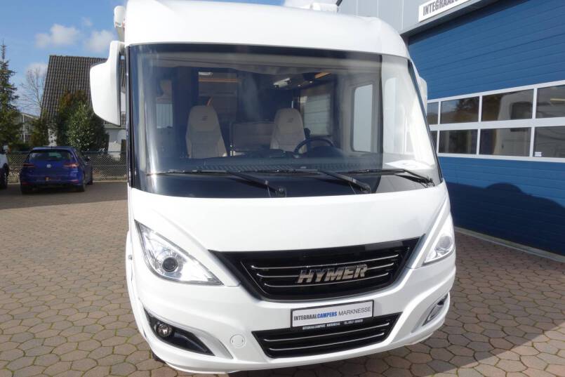 Hymer B 674 SL SupremeLine AUTOMAAT, 180 pk, 2 aparte bedden 1