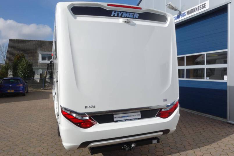 Hymer B 674 SL SupremeLine AUTOMAAT, 180 pk, 2 aparte bedden 3