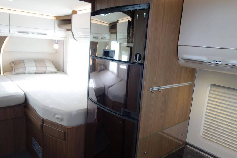 Hymer B 674 SL SupremeLine AUTOMAAT, 180 pk, 2 aparte bedden 39