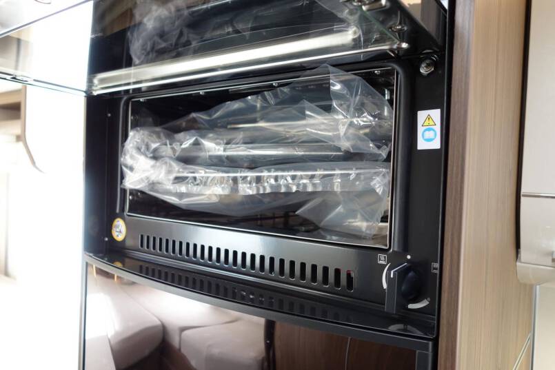 Hymer B 674 SL SupremeLine AUTOMAAT, 180 pk, 2 aparte bedden 40