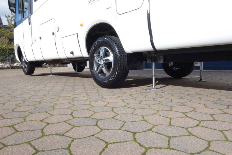 Hymer B 674 SL SupremeLine AUTOMAAT, 180 pk, 2 aparte bedden 5