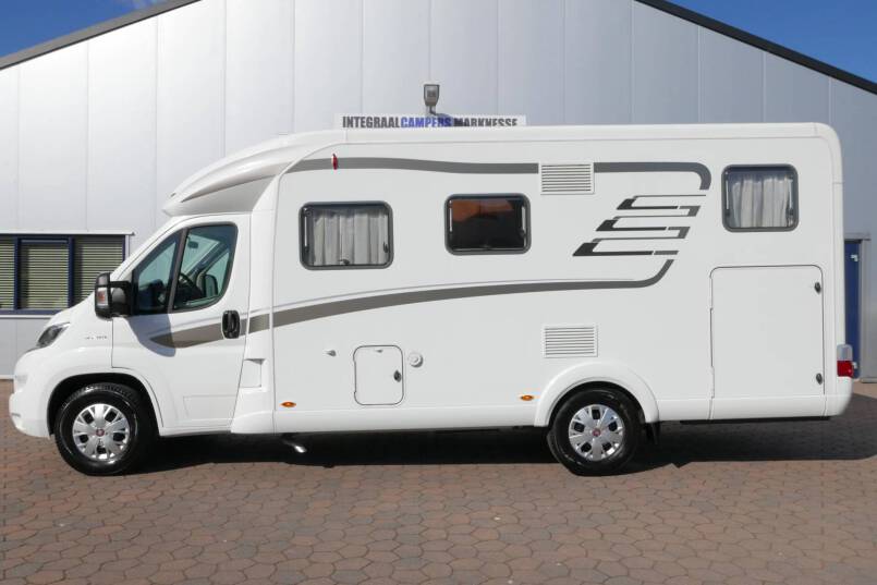 Hymer T 568 SL 150 pk, enkele bedden, hoekkeuken, garage 2