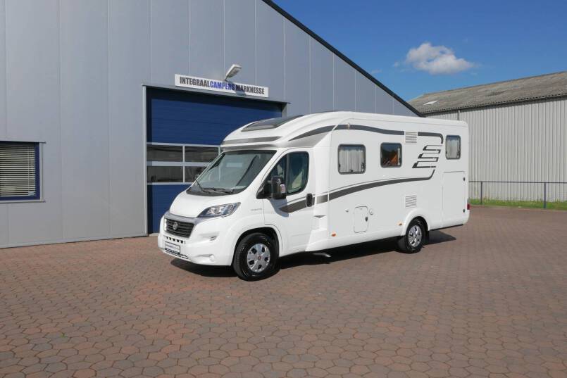 Hymer T 568 SL 150 pk, enkele bedden, hoekkeuken, garage 36