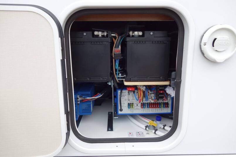 Hymer B 568 PL AUTOMAAT, PremiumLine, 2 aparte bedden, grote garage 10