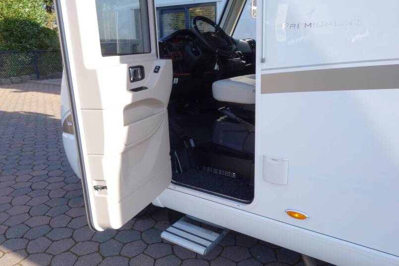 Hymer B 568 PL AUTOMAAT, PremiumLine, 2 aparte bedden, grote garage 13