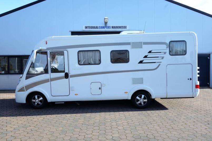 Hymer B 568 PL AUTOMAAT, PremiumLine, 2 aparte bedden, grote garage 2