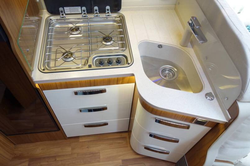 Hymer B 568 PL AUTOMAAT, PremiumLine, 2 aparte bedden, grote garage 28