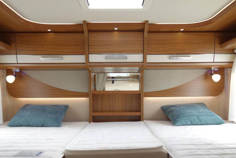 Hymer B 568 PL AUTOMAAT, PremiumLine, 2 aparte bedden, grote garage 32