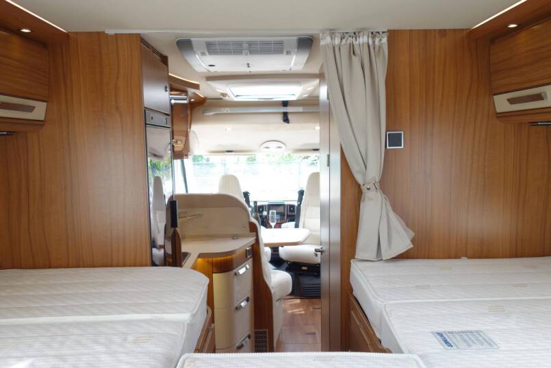 Hymer B 568 PL AUTOMAAT, PremiumLine, 2 aparte bedden, grote garage 34