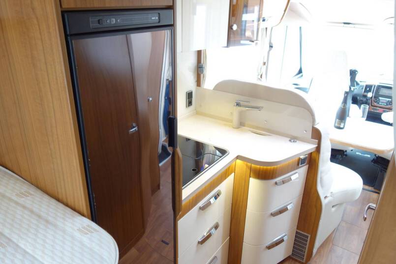 Hymer B 568 PL AUTOMAAT, PremiumLine, 2 aparte bedden, grote garage 35