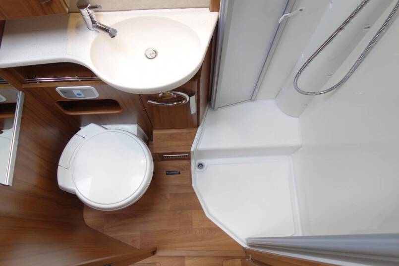 Hymer B 568 PL AUTOMAAT, PremiumLine, 2 aparte bedden, grote garage 36