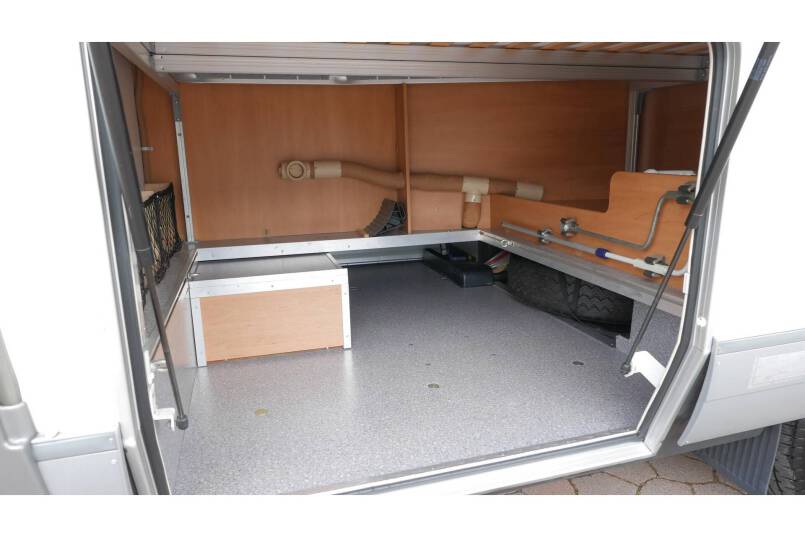 Hymer B 654 AUTOMAAT, Frans bed, bovenkastjes, airco 12
