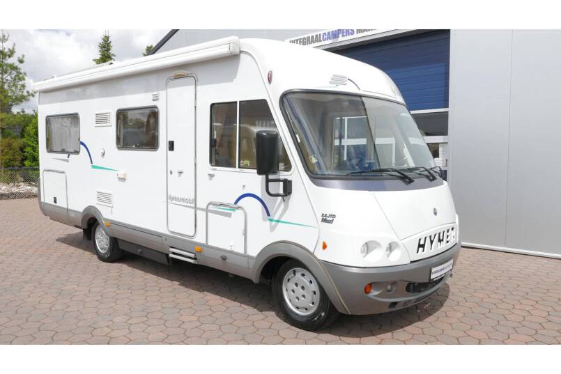 Hymer B 654 AUTOMAAT, Frans bed, bovenkastjes, airco 4