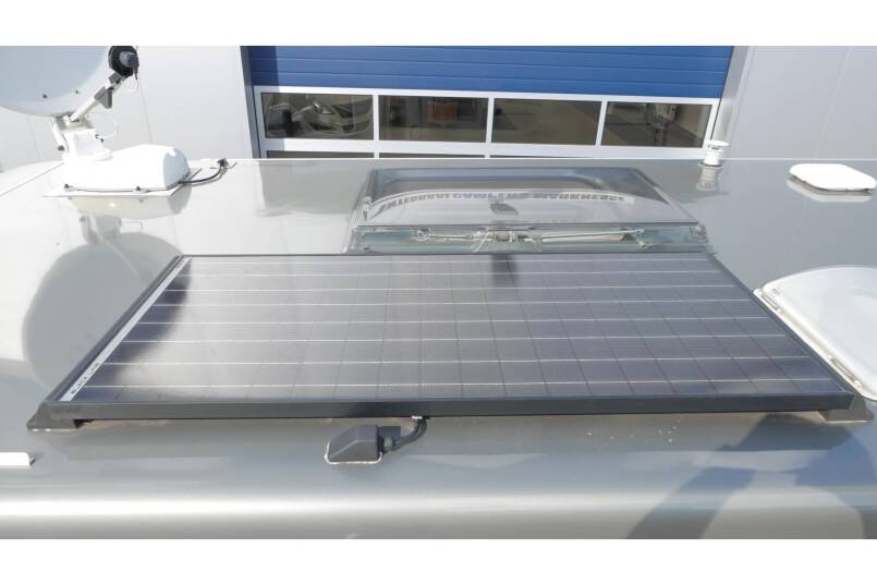 Hymer Exsis I 588 AUTOMAAT, 150 pk, Serra Grijs, compact met 2 aparte bedden 33