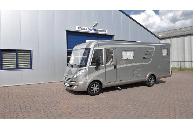 Hymer Exsis I 588 AUTOMAAT, 150 pk, Serra Grijs, compact met 2 aparte bedden 35