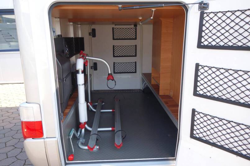 Hymer B 674 SL Star Edition 3.0 jet 177 PK AUTOMAAT, Champagne, 2 aparte bedden, 17
