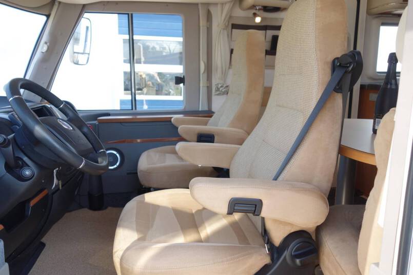 Hymer B 674 SL Star Edition 3.0 jet 177 PK AUTOMAAT, Champagne, 2 aparte bedden, 19