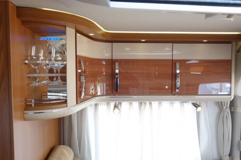 Hymer B 674 SL Star Edition 3.0 jet 177 PK AUTOMAAT, Champagne, 2 aparte bedden, 29
