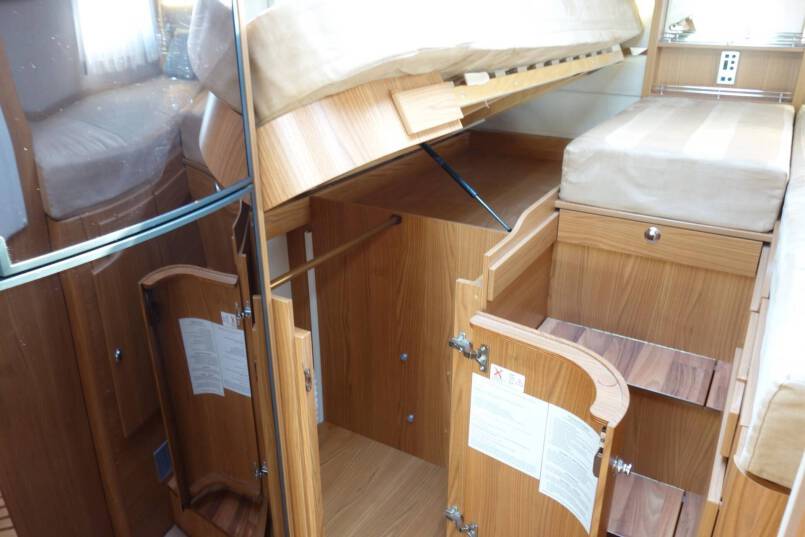 Hymer B 674 SL Star Edition 3.0 jet 177 PK AUTOMAAT, Champagne, 2 aparte bedden, 38