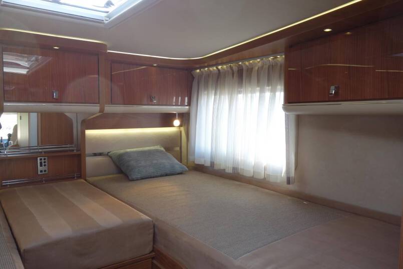 Hymer B 674 SL Star Edition 3.0 jet 177 PK AUTOMAAT, Champagne, 2 aparte bedden, 41