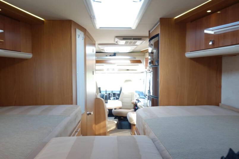 Hymer B 674 SL Star Edition 3.0 jet 177 PK AUTOMAAT, Champagne, 2 aparte bedden, 42