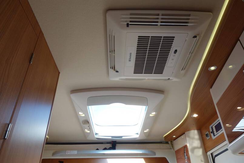 Hymer B 674 SL Star Edition 3.0 jet 177 PK AUTOMAAT, Champagne, 2 aparte bedden, 44
