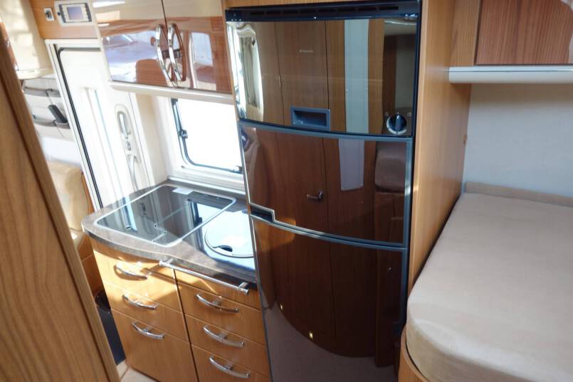 Hymer B 674 SL Star Edition 3.0 jet 177 PK AUTOMAAT, Champagne, 2 aparte bedden, 45