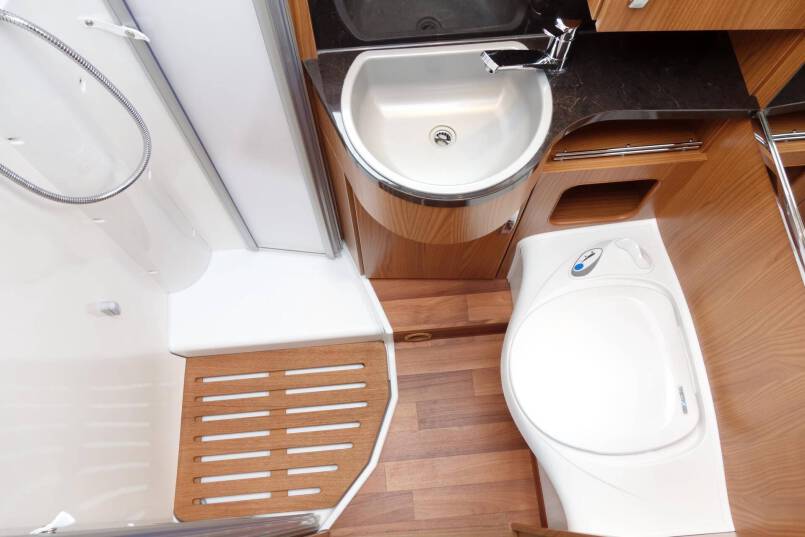 Hymer B 674 SL Star Edition 3.0 jet 177 PK AUTOMAAT, Champagne, 2 aparte bedden, 46