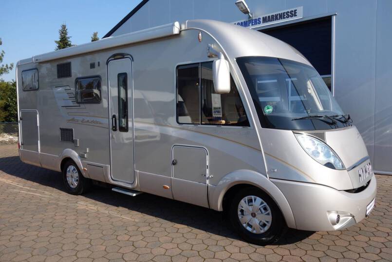 Hymer B 674 SL Star Edition 3.0 jet 177 PK AUTOMAAT, Champagne, 2 aparte bedden, 4