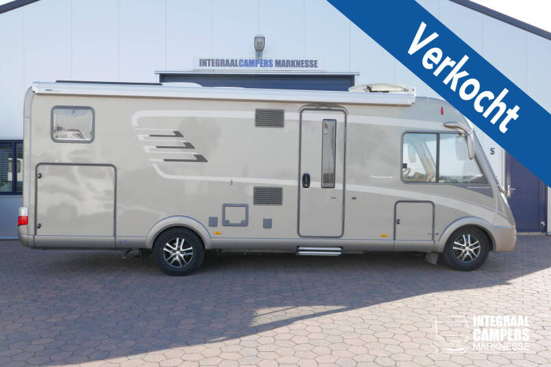 Hymer B 704 PremiumLine AUTOMAAT, 177 pk, Serra Grijs, bovenkastjes cabine, 0