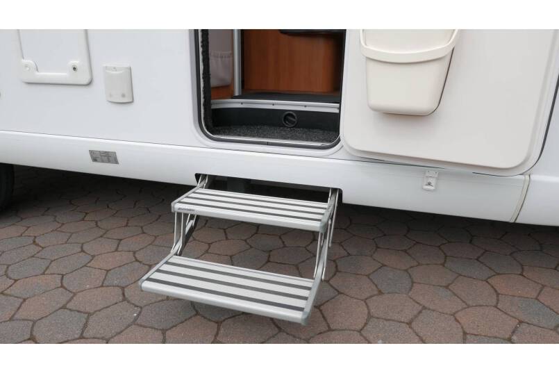 Hymer T 588 SL AUTOMAAT, 180 pk half integraal, enkele bedden 10