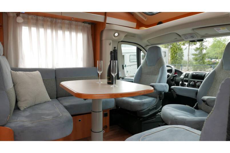 Hymer T 588 SL AUTOMAAT, 180 pk half integraal, enkele bedden 20
