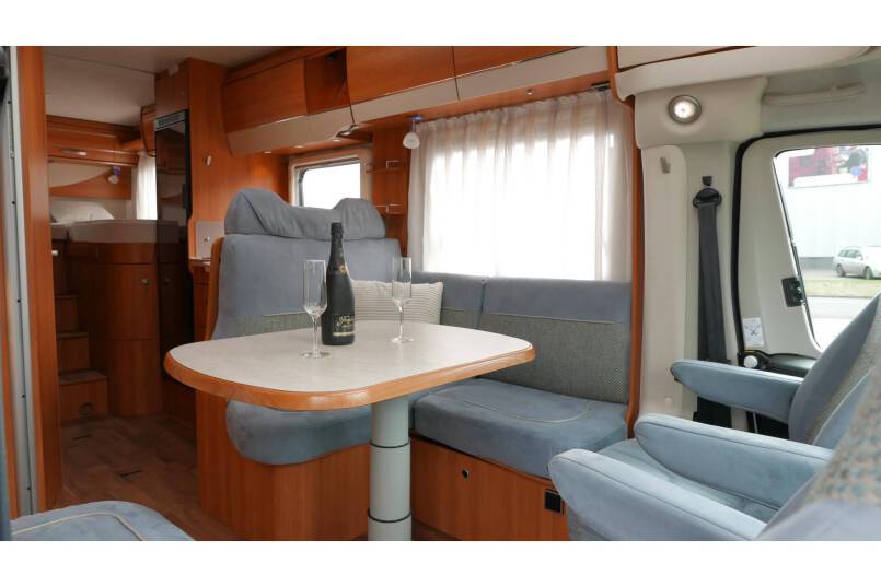 Hymer T 588 SL AUTOMAAT, 180 pk half integraal, enkele bedden 21