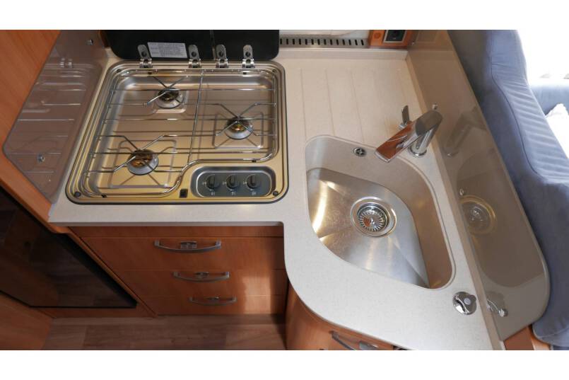 Hymer T 588 SL AUTOMAAT, 180 pk half integraal, enkele bedden 26