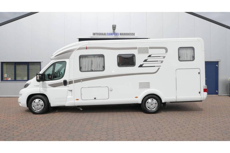 Hymer T 588 SL AUTOMAAT, 180 pk half integraal, enkele bedden 2