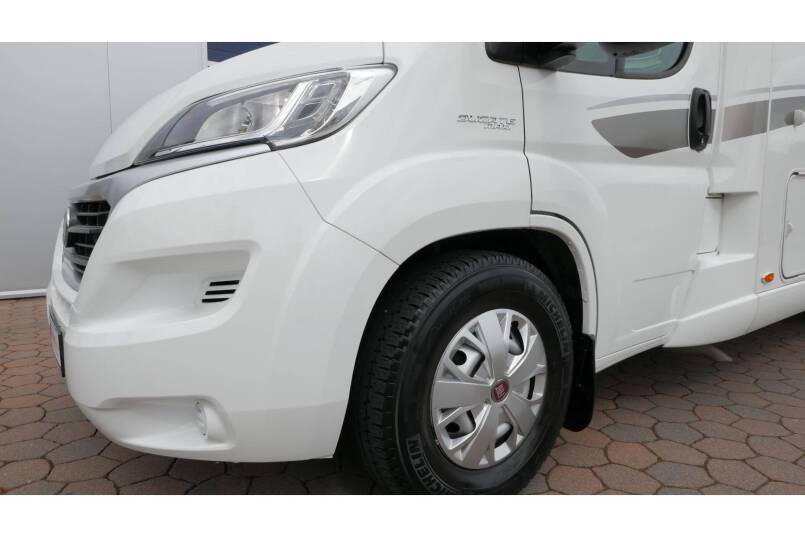 Hymer T 588 SL AUTOMAAT, 180 pk half integraal, enkele bedden 7
