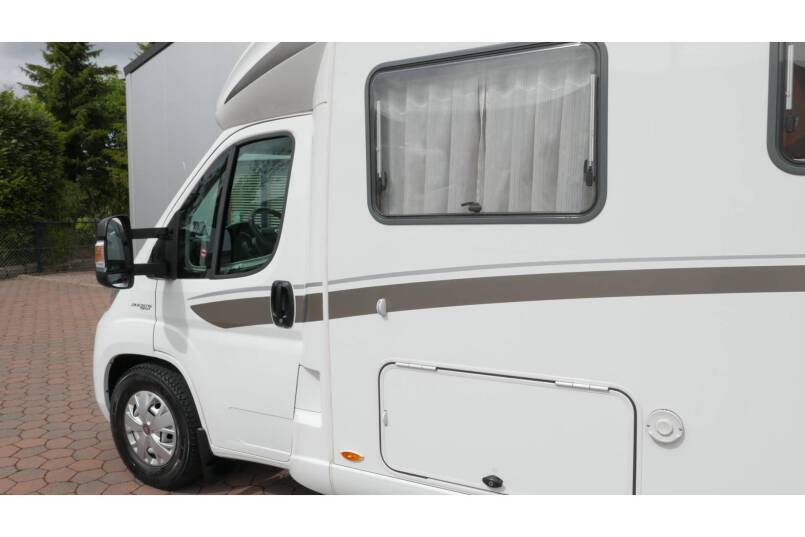 Hymer T 588 SL AUTOMAAT, 180 pk half integraal, enkele bedden 8