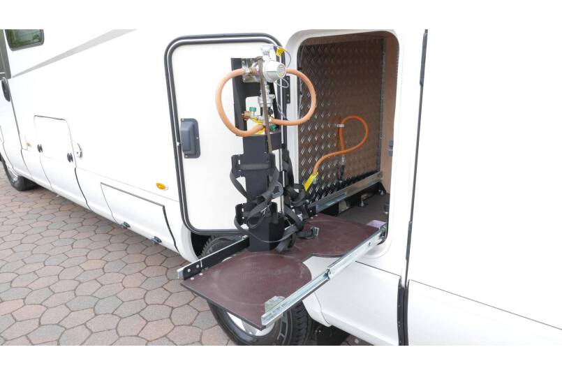 Hymer B 704 SL SupremeLine AUTOMAAT, 180 pk, 2 aparte bedden 13