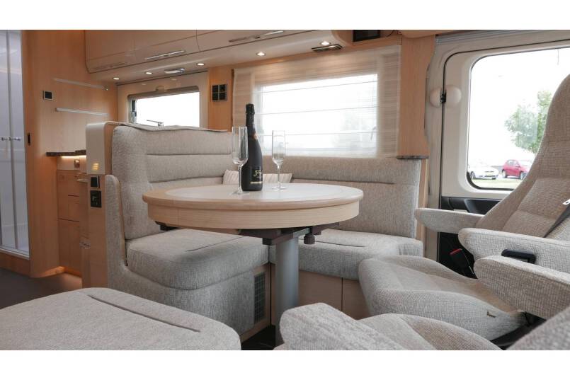 Hymer B 704 SL SupremeLine AUTOMAAT, 180 pk, 2 aparte bedden 28