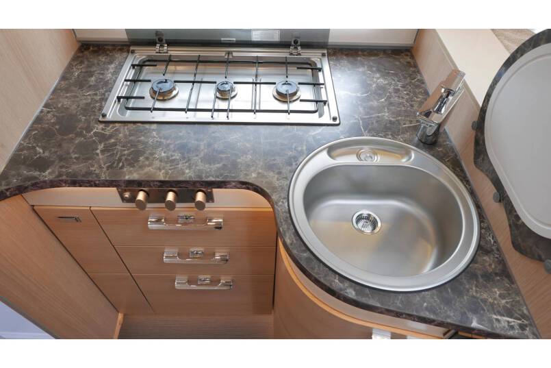 Hymer B 704 SL SupremeLine AUTOMAAT, 180 pk, 2 aparte bedden 35