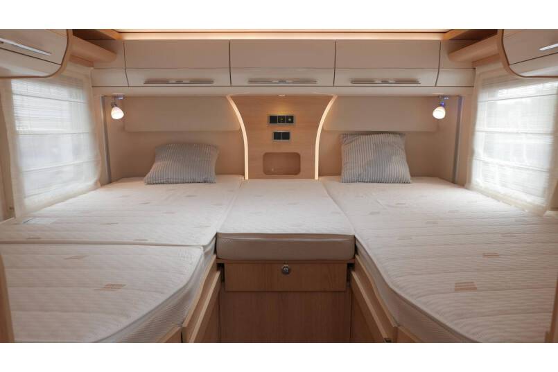 Hymer B 704 SL SupremeLine AUTOMAAT, 180 pk, 2 aparte bedden 38