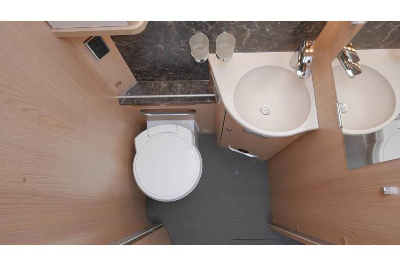 Hymer B 704 SL SupremeLine AUTOMAAT, 180 pk, 2 aparte bedden 45