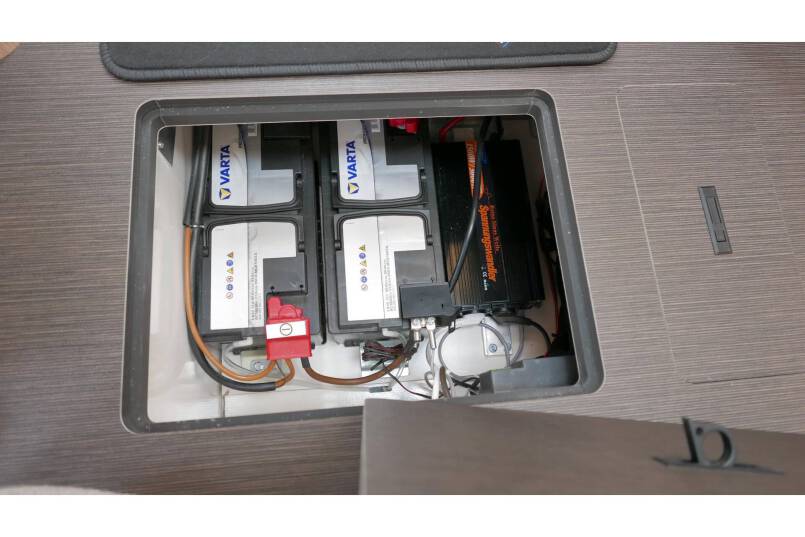 Hymer B 704 SL SupremeLine AUTOMAAT, 180 pk, 2 aparte bedden 50