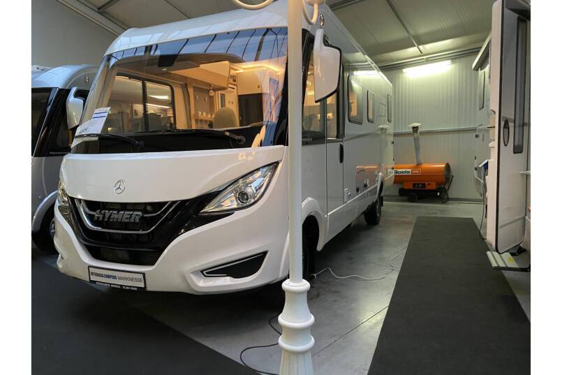 Hymer BMC I 680 9 G AUTOMAAT, bovenkastjes cabine 2