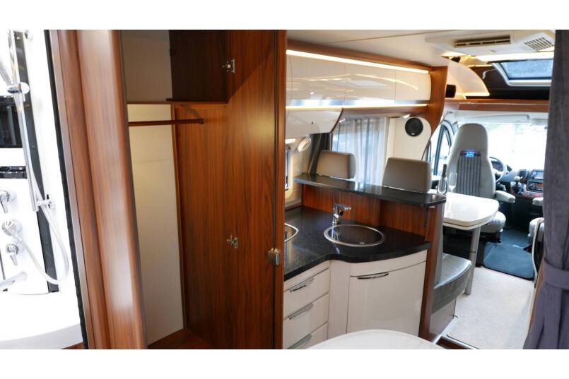 Hobby Premium 65 FL 2 x airco, 2 x zonnepaneel, automatische schotel 37