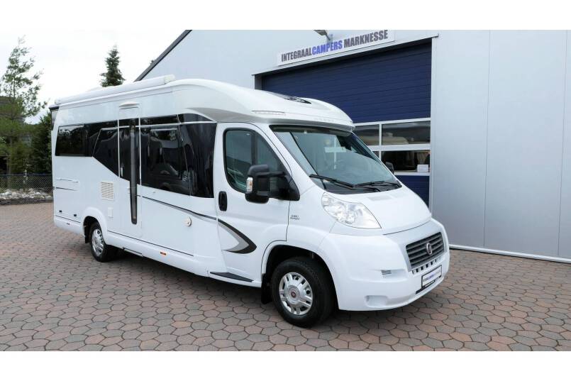 Hobby Premium 65 FL 2 x airco, 2 x zonnepaneel, automatische schotel 4
