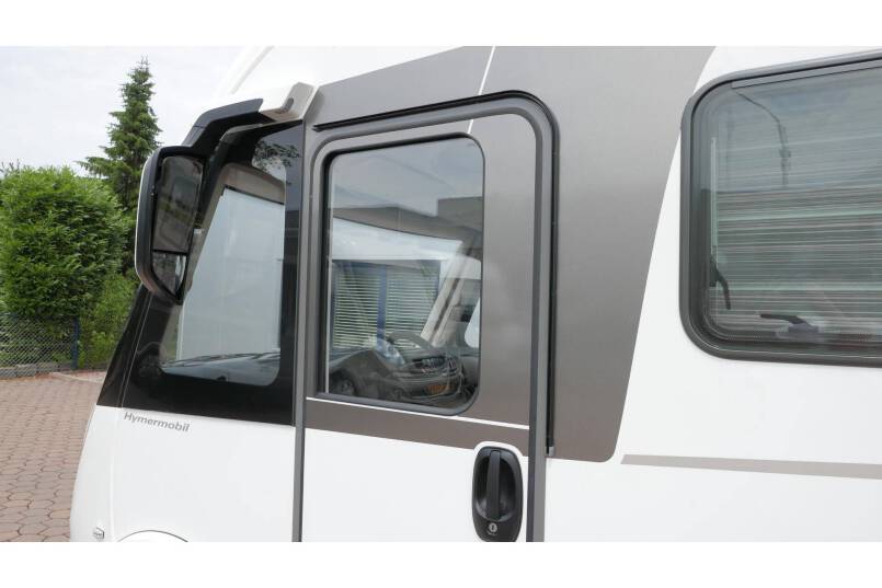 Hymer B 704 SL SupremeLine AUTOMAAT, 180 pk, 2 aparte bedden 14