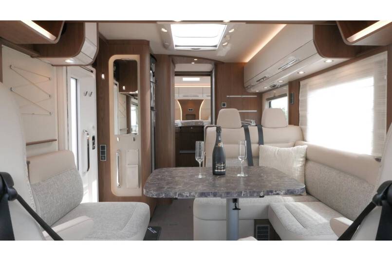 Hymer B 704 SL SupremeLine AUTOMAAT, 180 pk, 2 aparte bedden 27