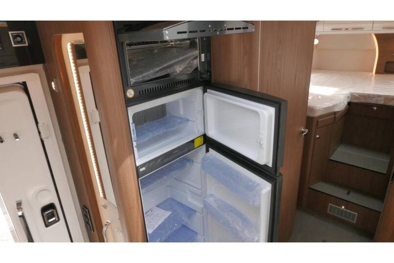 Hymer B 704 SL SupremeLine AUTOMAAT, 180 pk, 2 aparte bedden 31