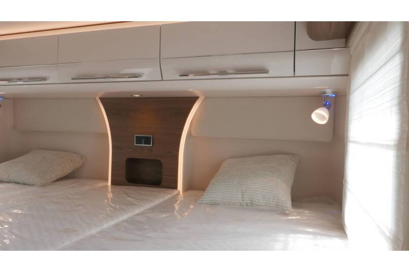 Hymer B 704 SL SupremeLine AUTOMAAT, 180 pk, 2 aparte bedden 37